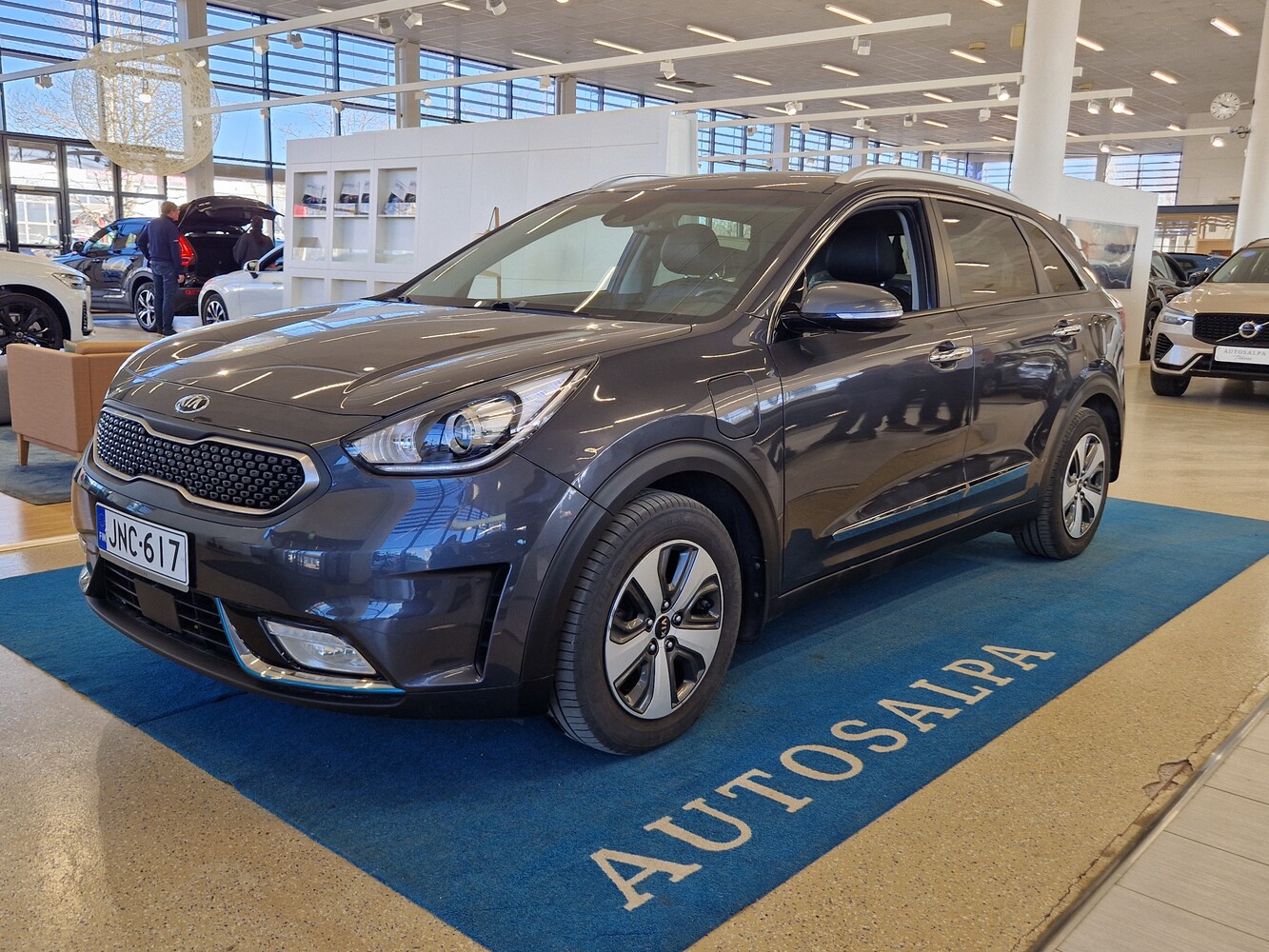 Kia Niro plug-in vaihtoauto