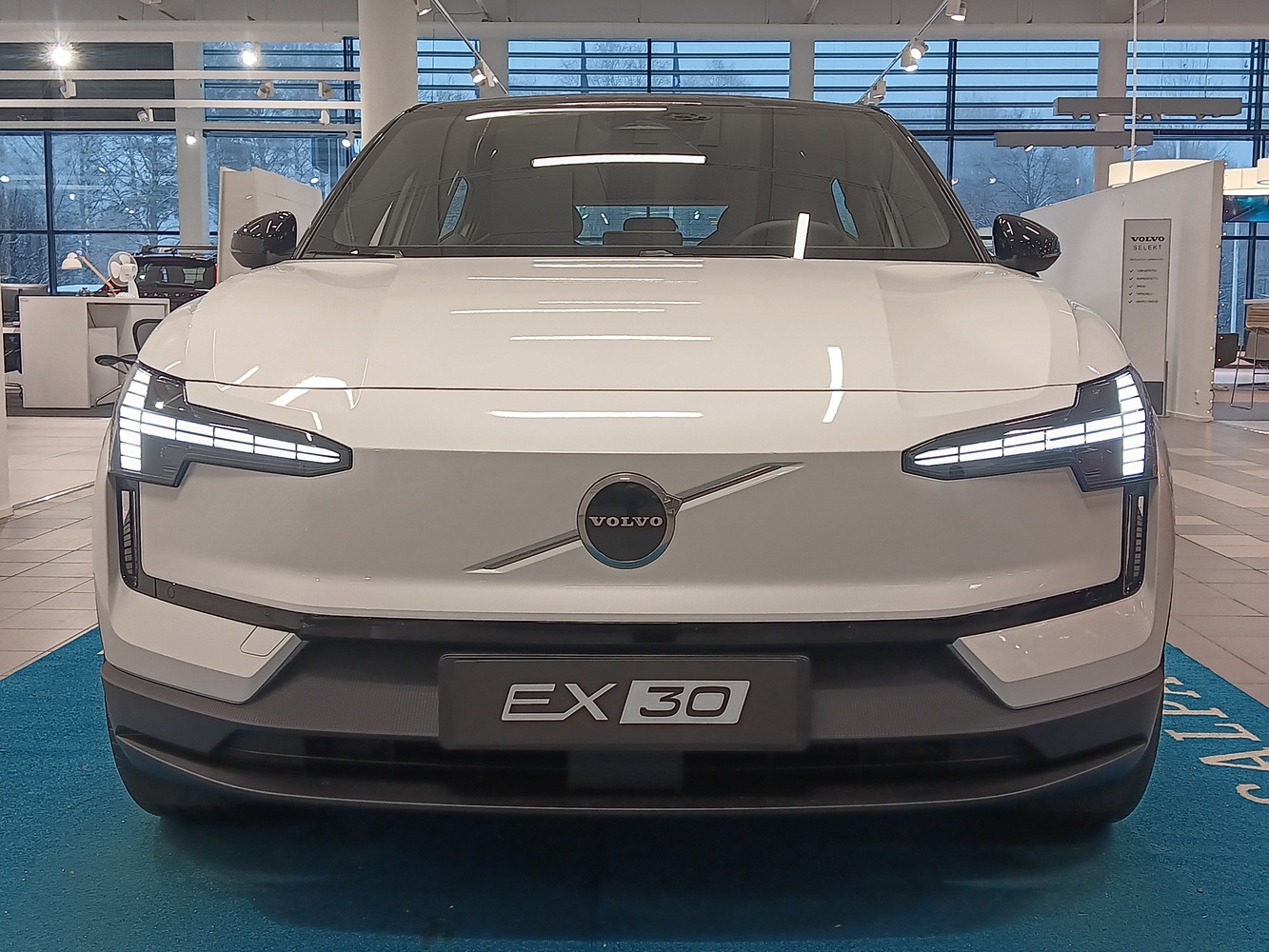 Volvo EX30 vaihtoauto
