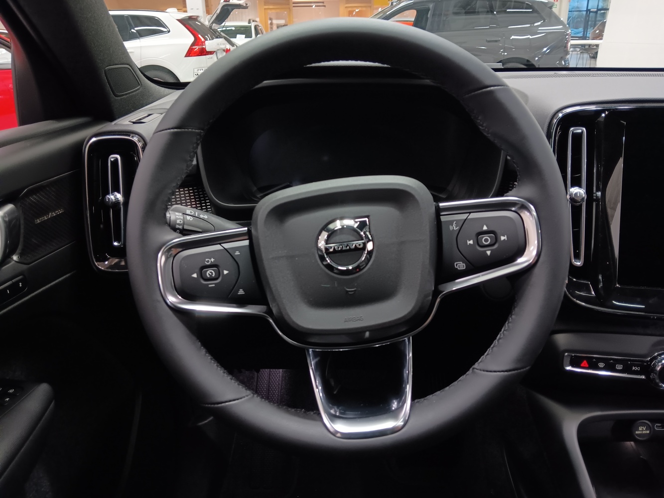 Volvo EX40 vaihtoauto