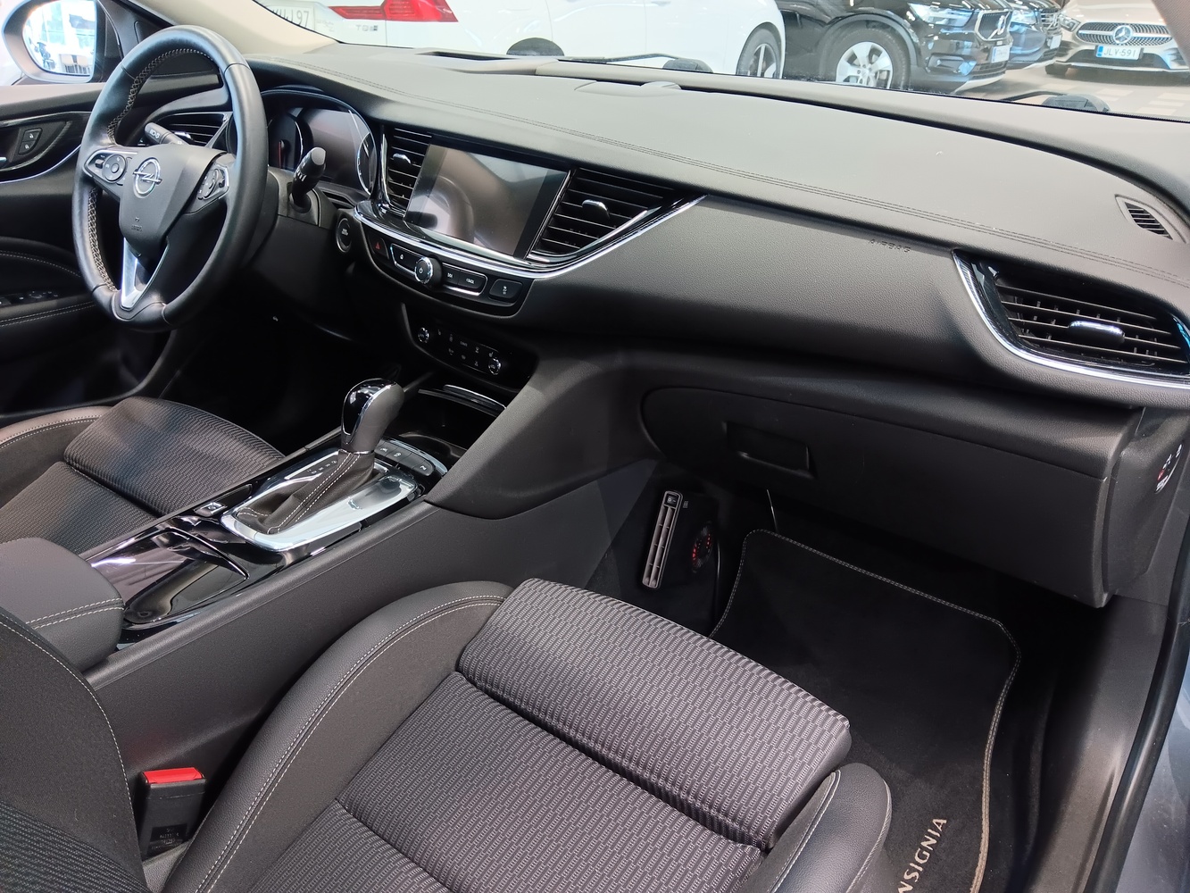 Opel Insignia vaihtoauto