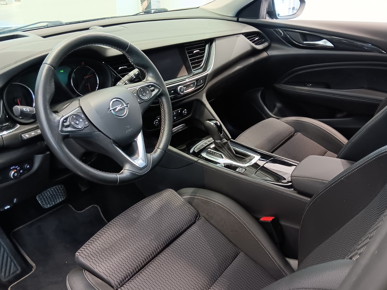 Opel Insignia vaihtoauto