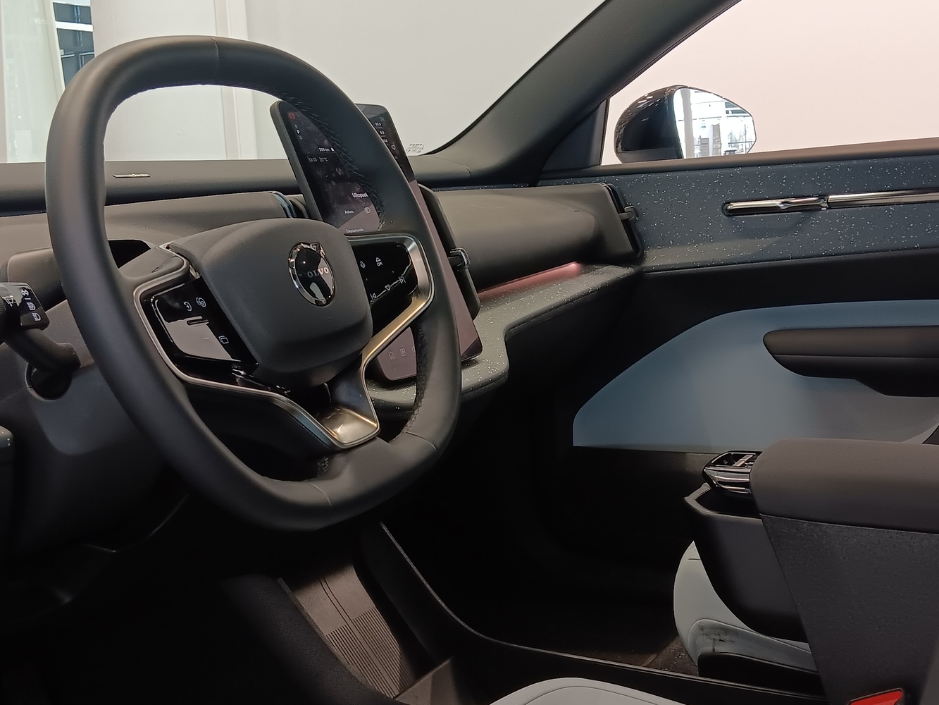 Volvo EX30 vaihtoauto