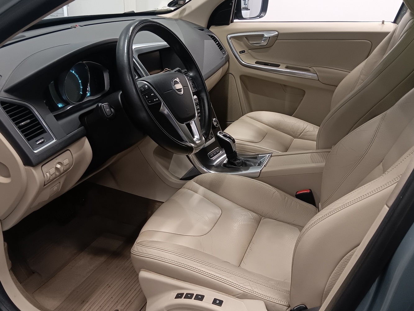 Volvo XC60 vaihtoauto