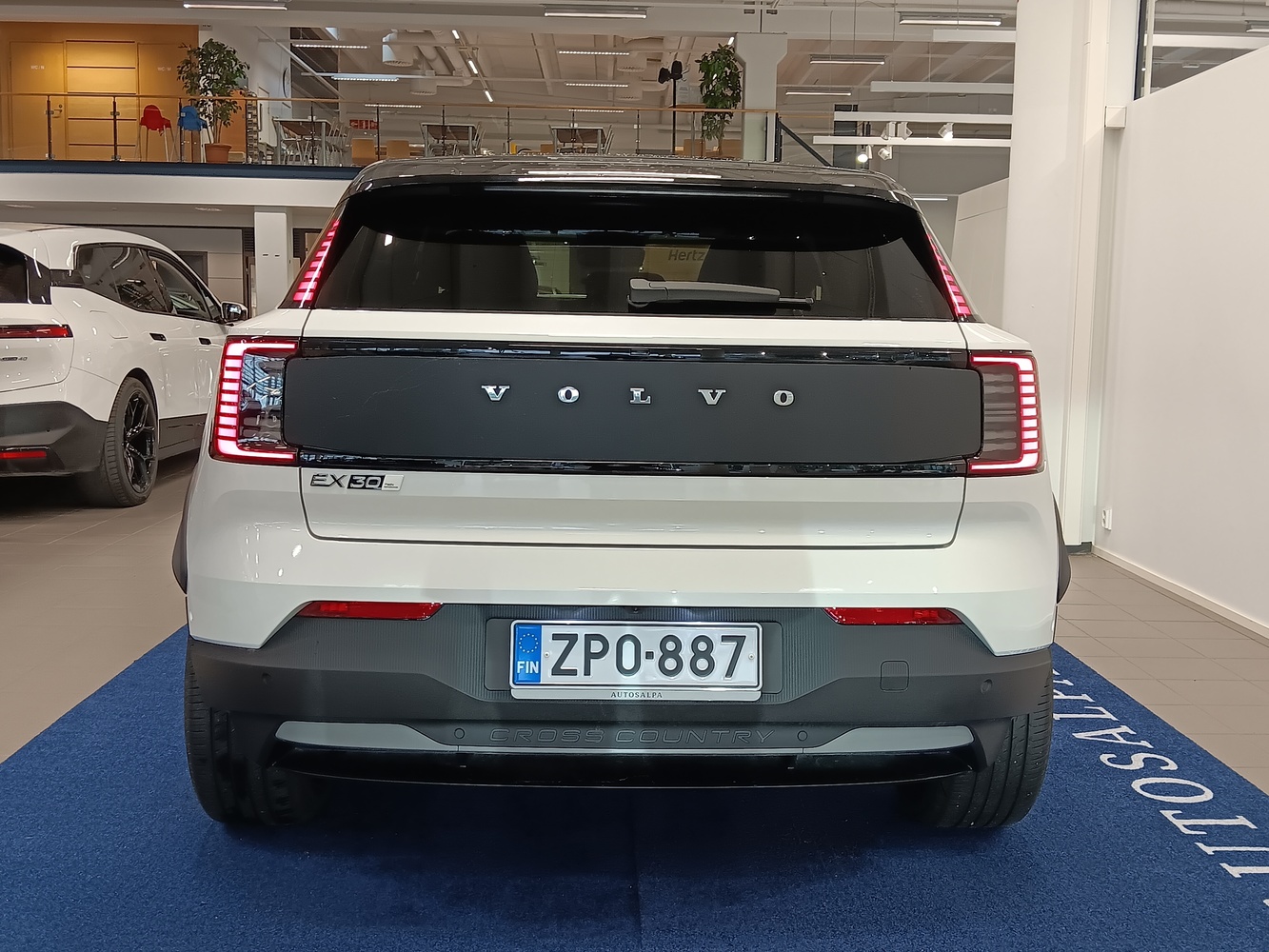 Volvo EX30 Cross Country vaihtoauto