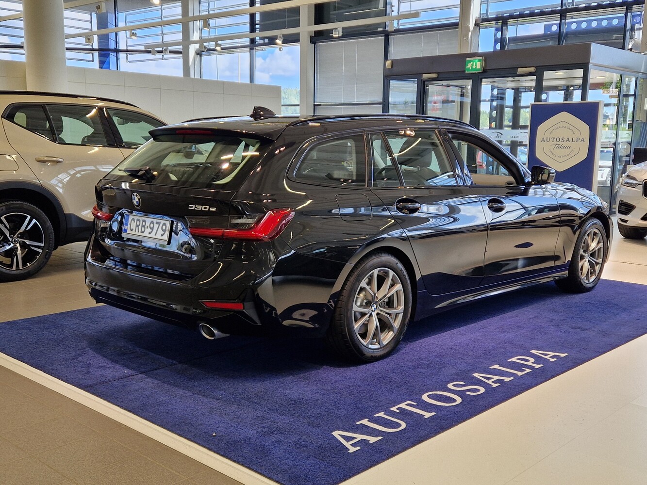 BMW 330 vaihtoauto