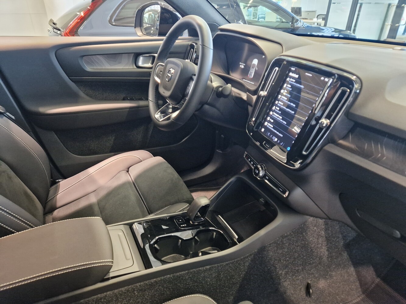 Volvo C40 vaihtoauto