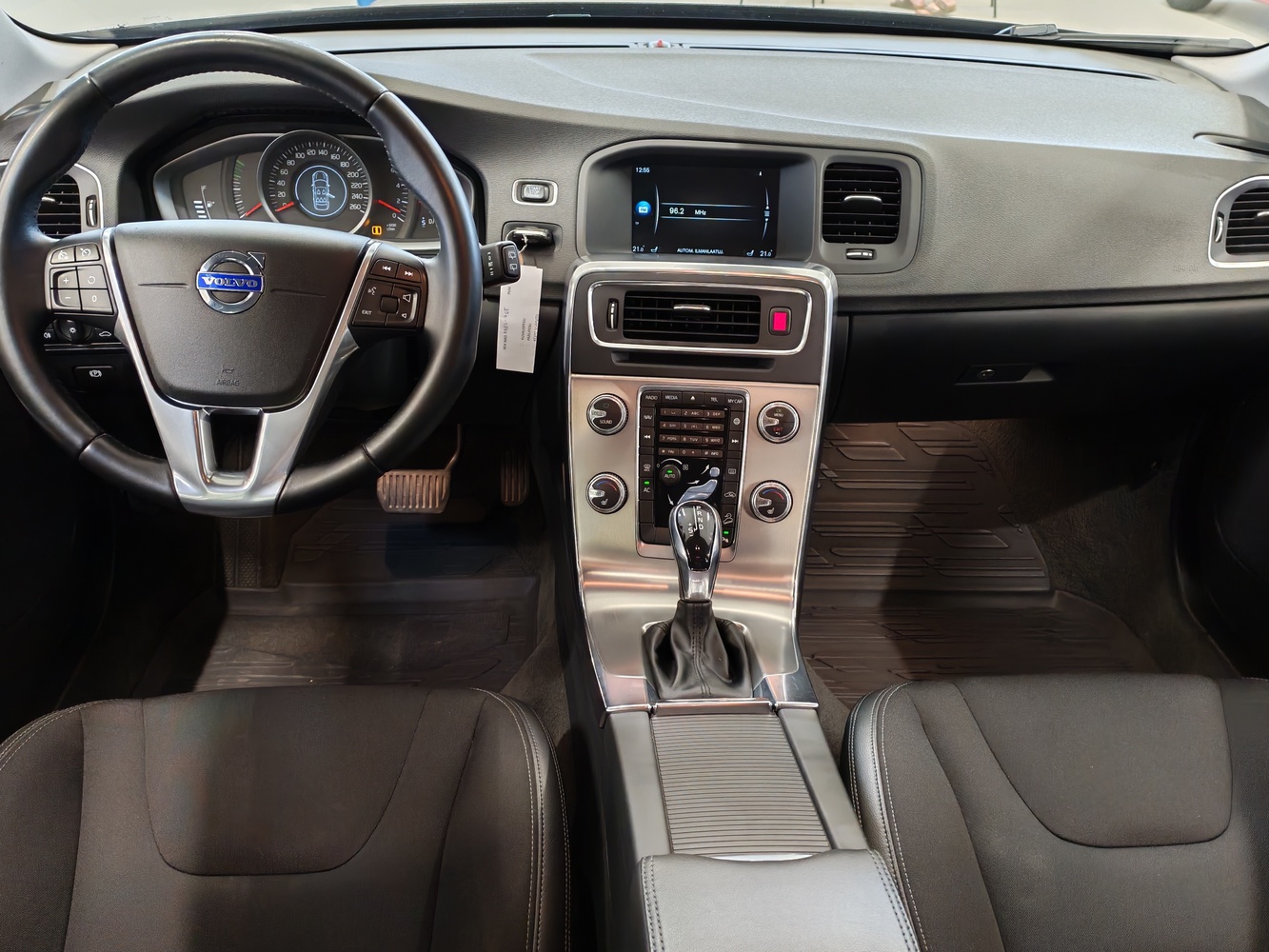 Volvo V60 Cross Country vaihtoauto