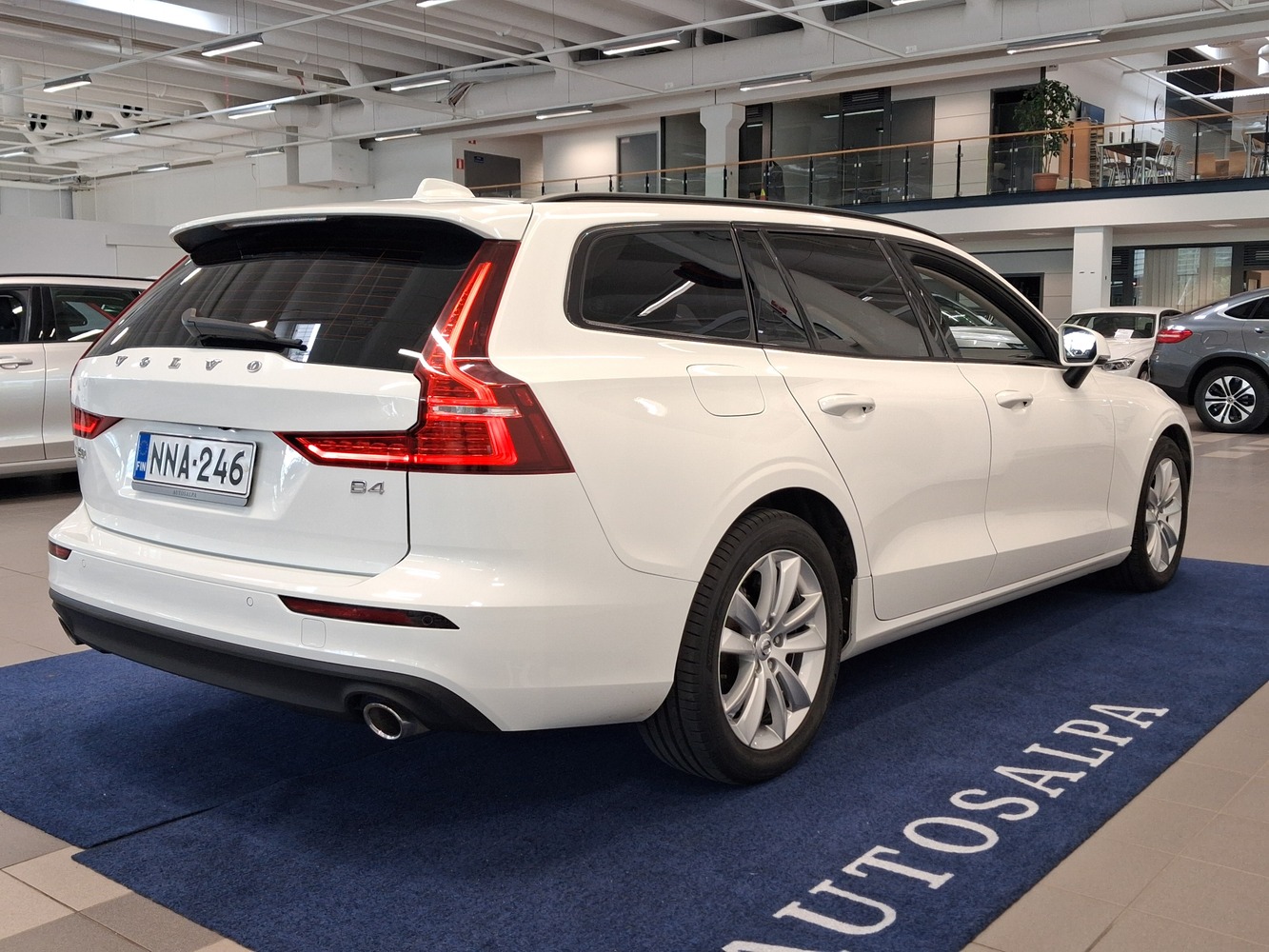 Volvo V60 vaihtoauto