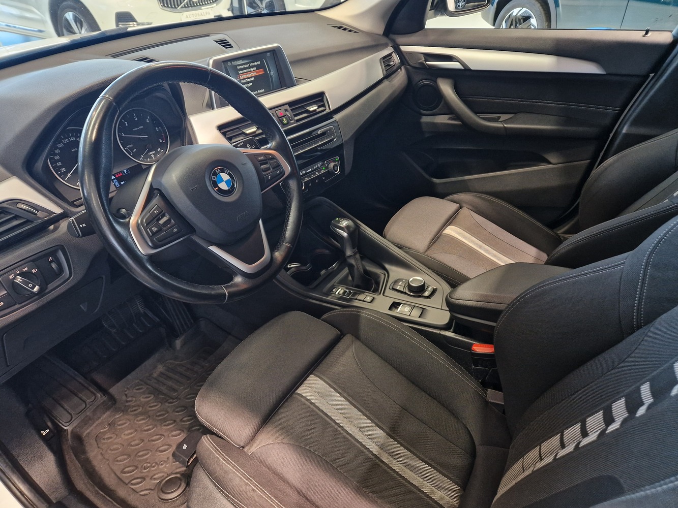 BMW X1 vaihtoauto