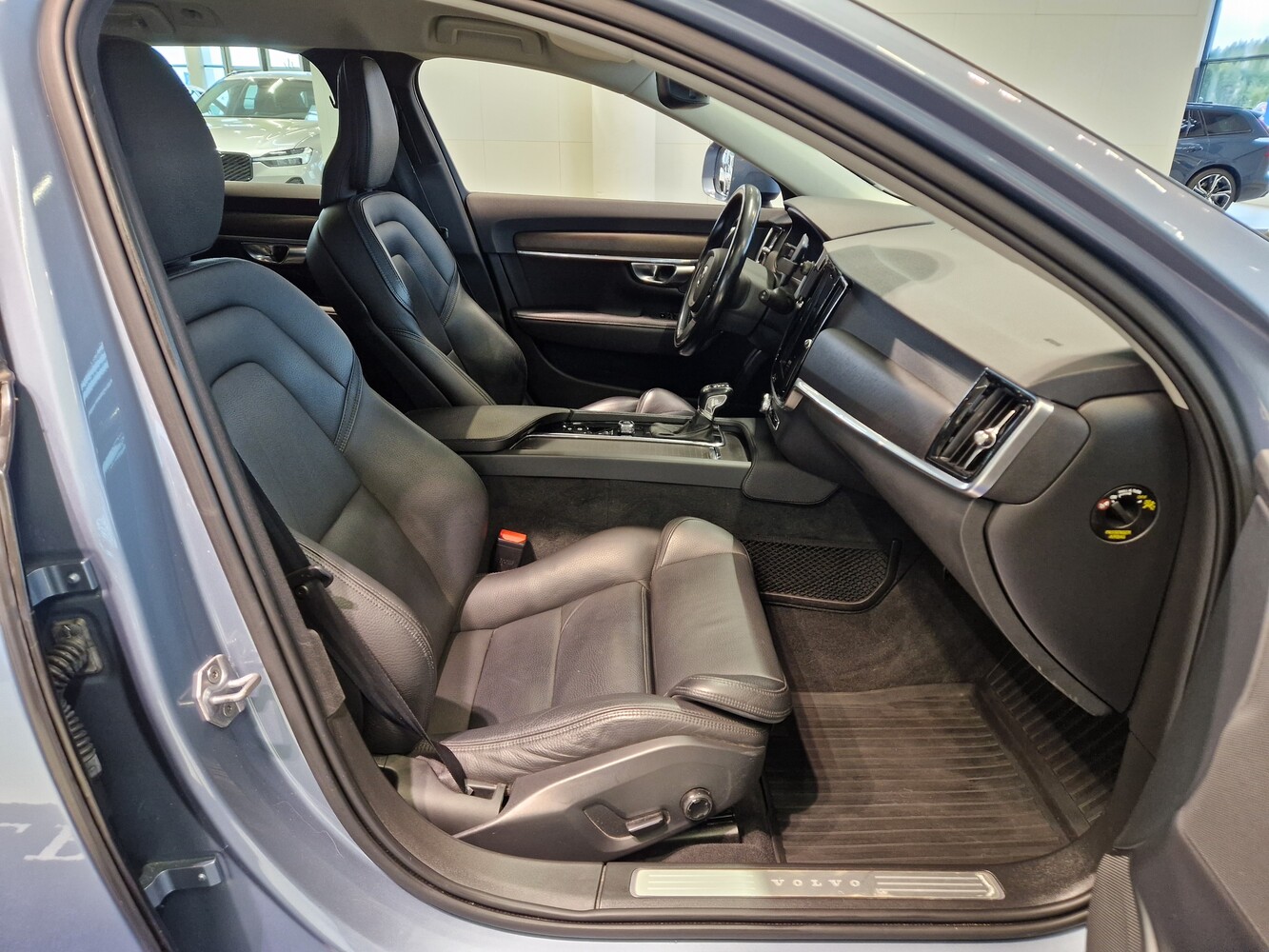 Volvo V90 Cross Country vaihtoauto