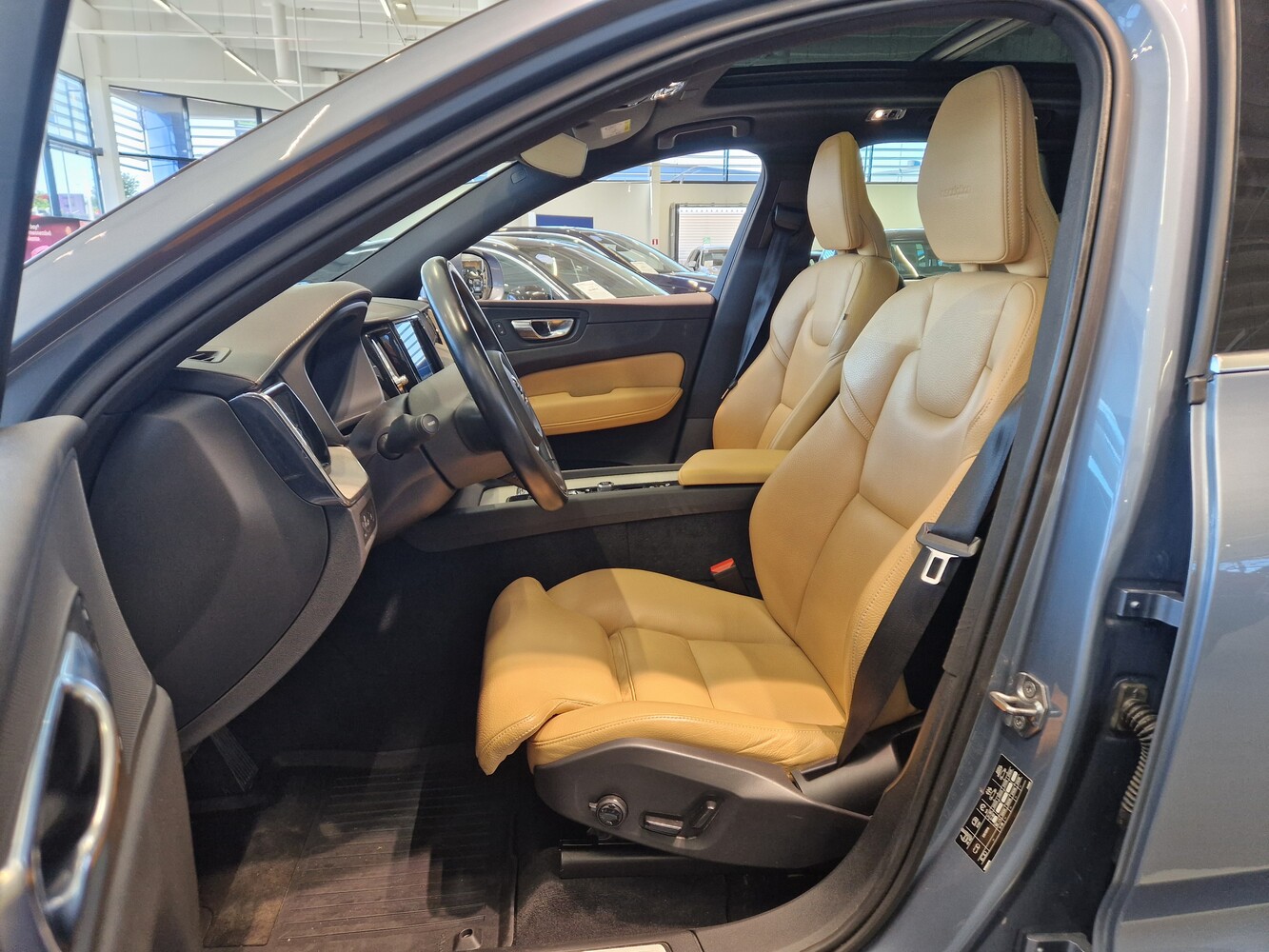 Volvo XC60 vaihtoauto