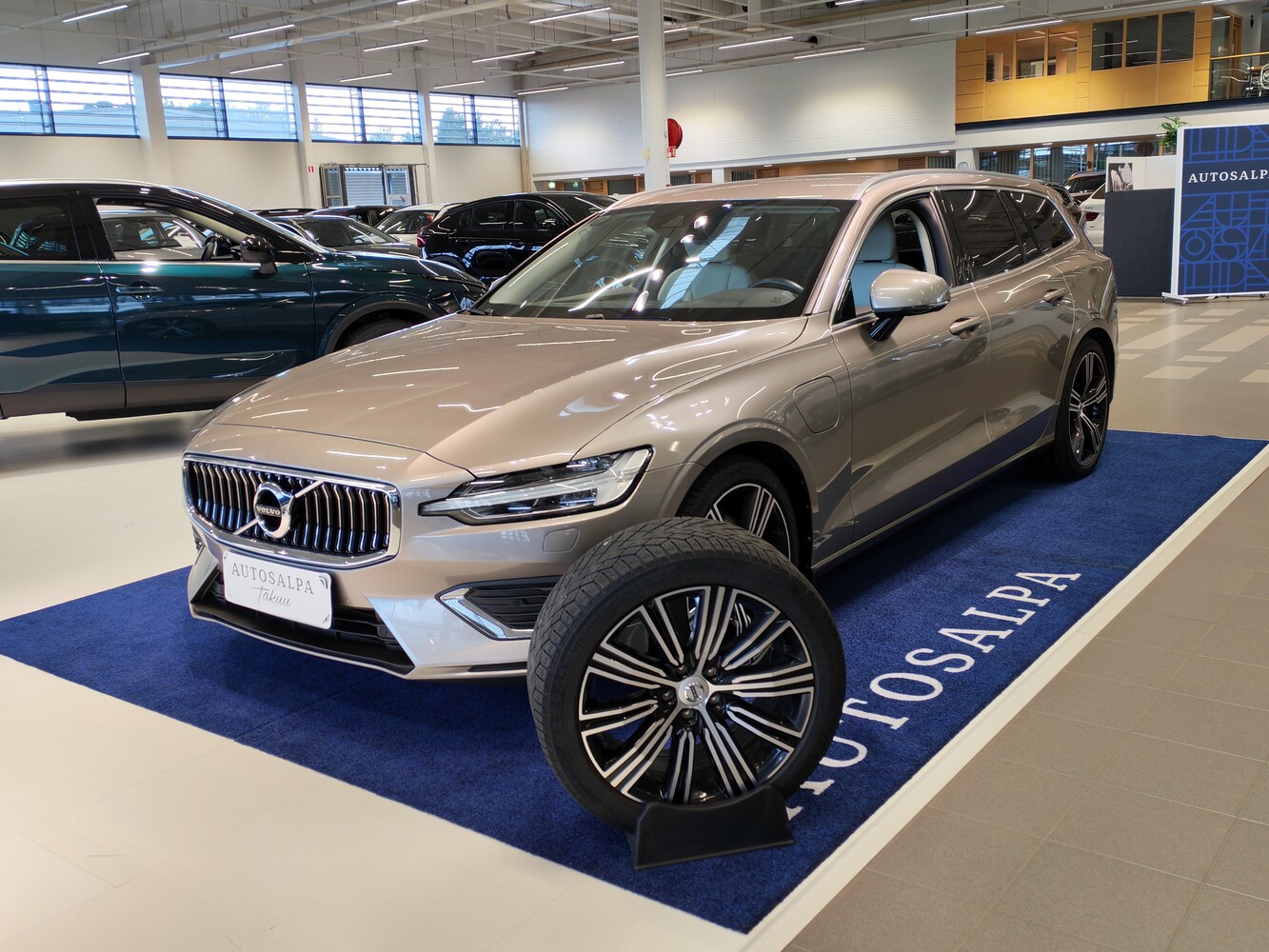 Volvo V60 vaihtoauto