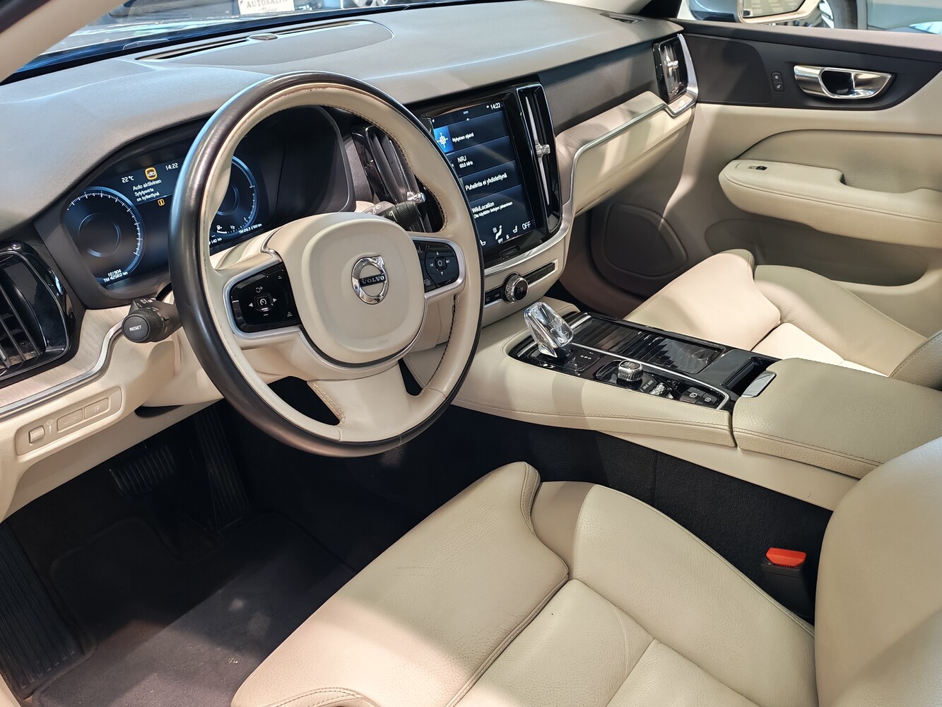 Volvo V60 vaihtoauto