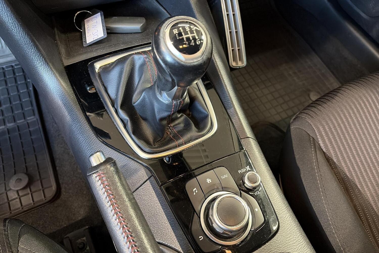 Mazda 3 vaihtoauto