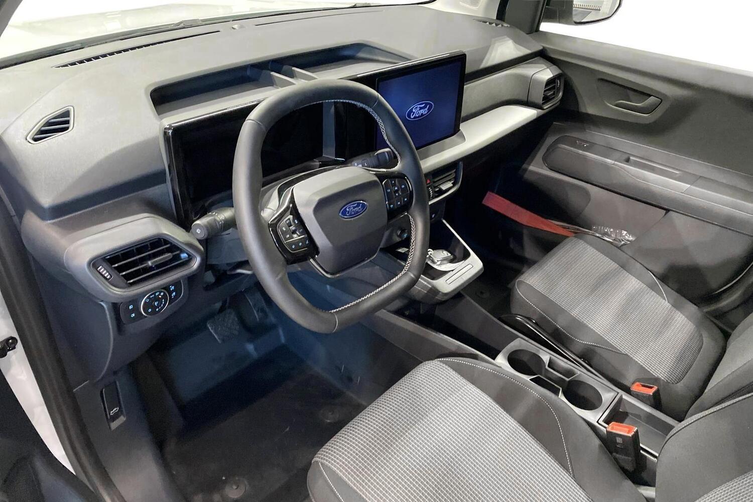 Ford Transit Courier vaihtoauto