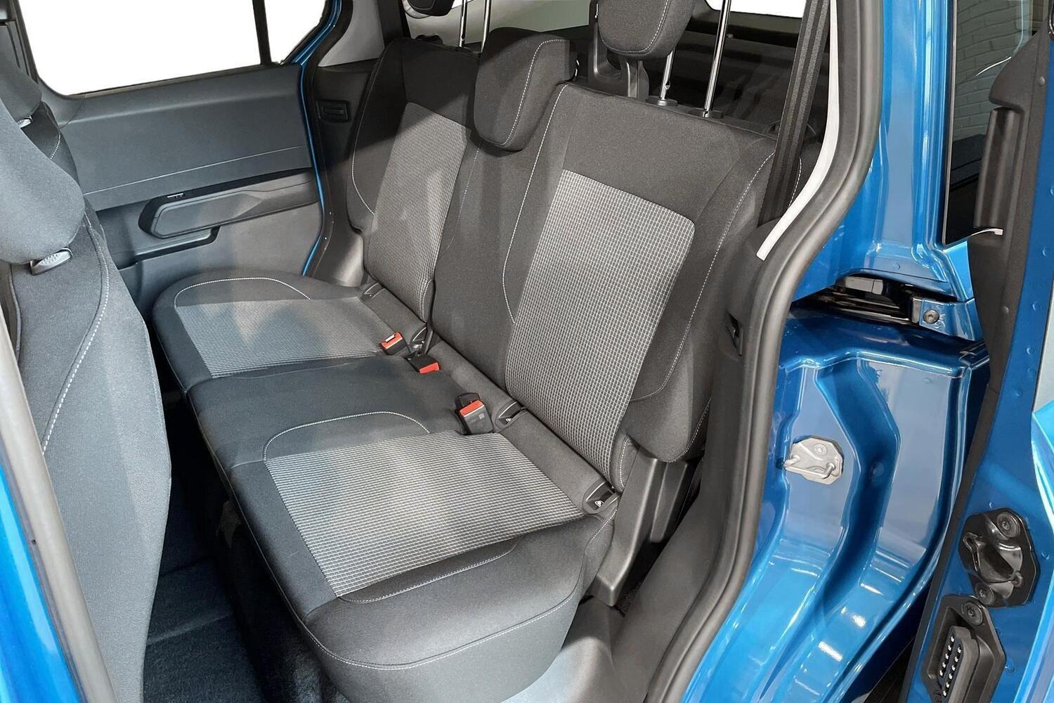 Ford Tourneo Courier vaihtoauto
