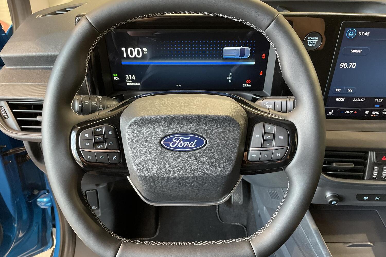 Ford Tourneo Courier vaihtoauto