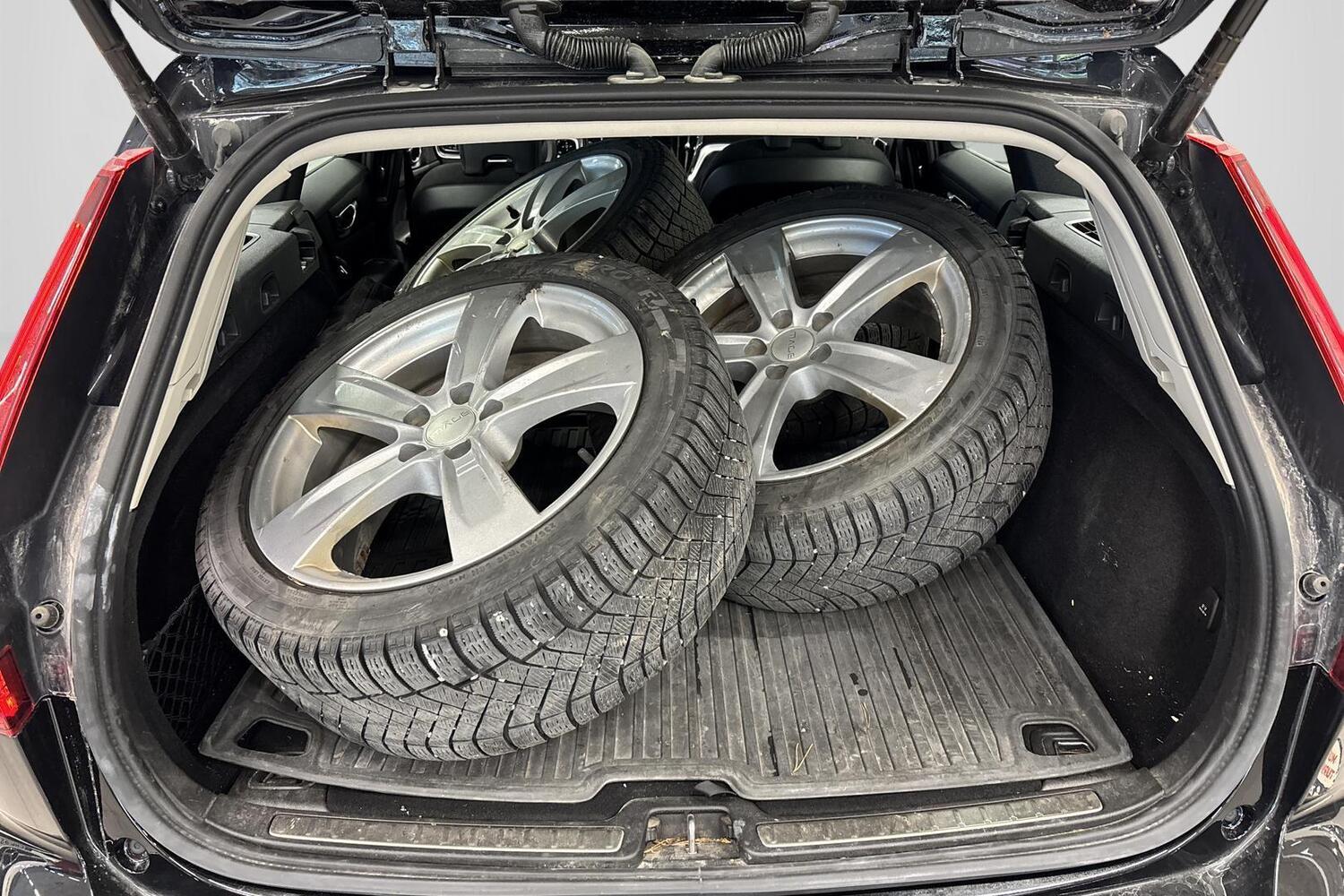 Volvo V60 vaihtoauto