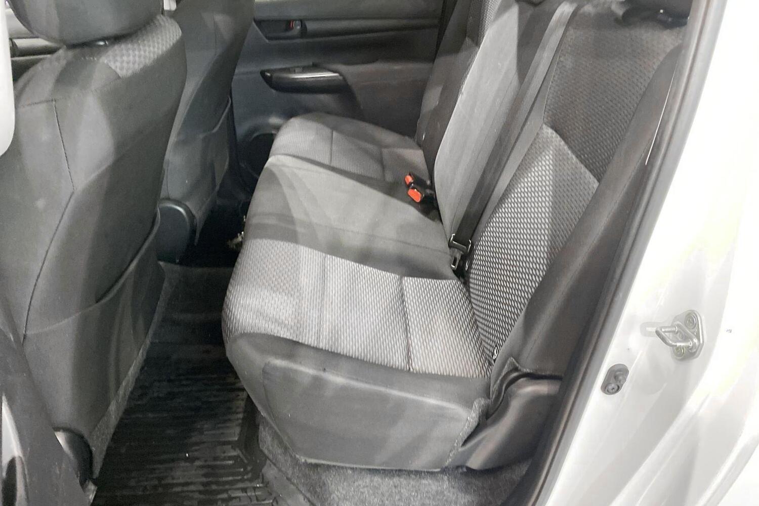 Toyota Hilux vaihtoauto