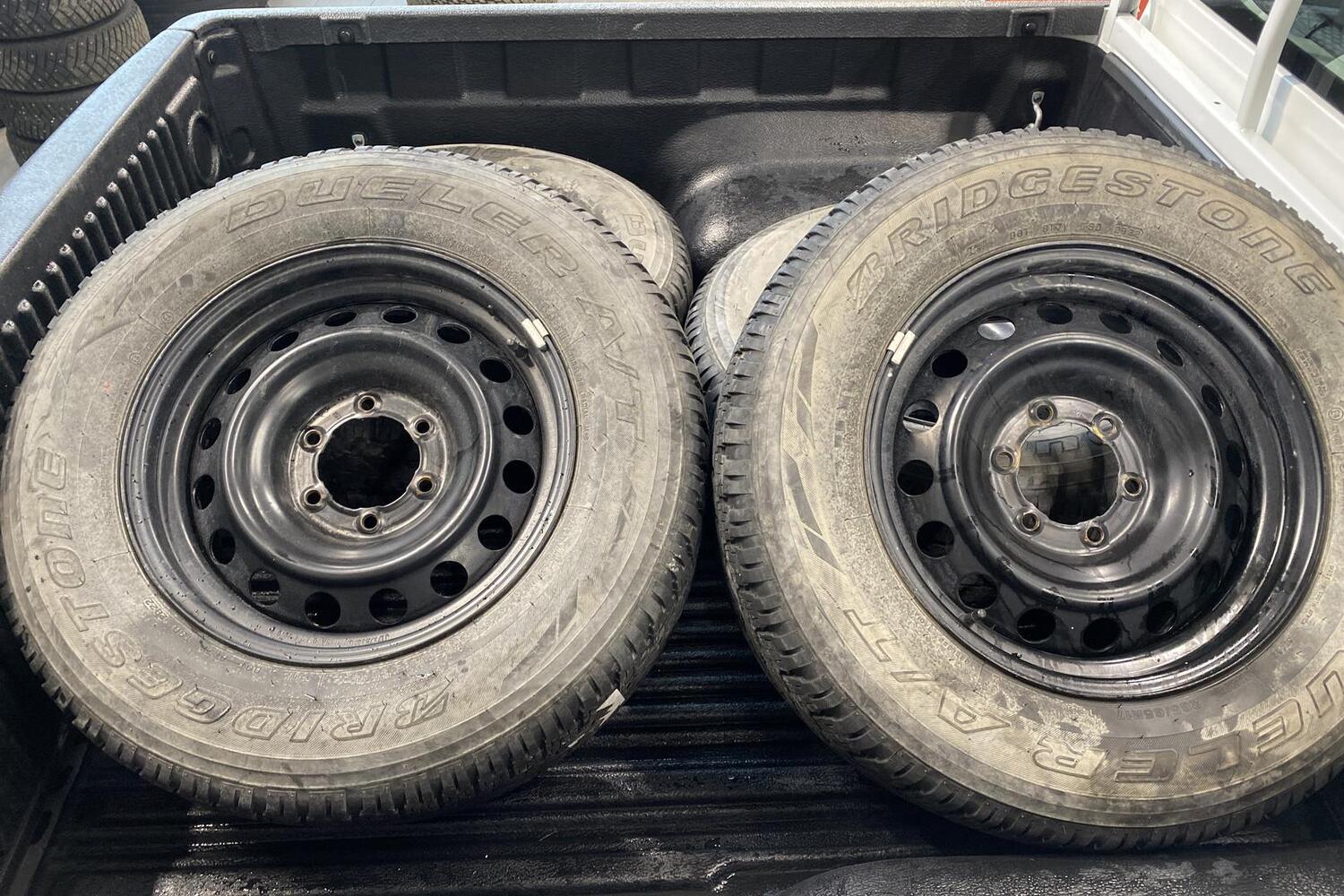 Toyota Hilux vaihtoauto