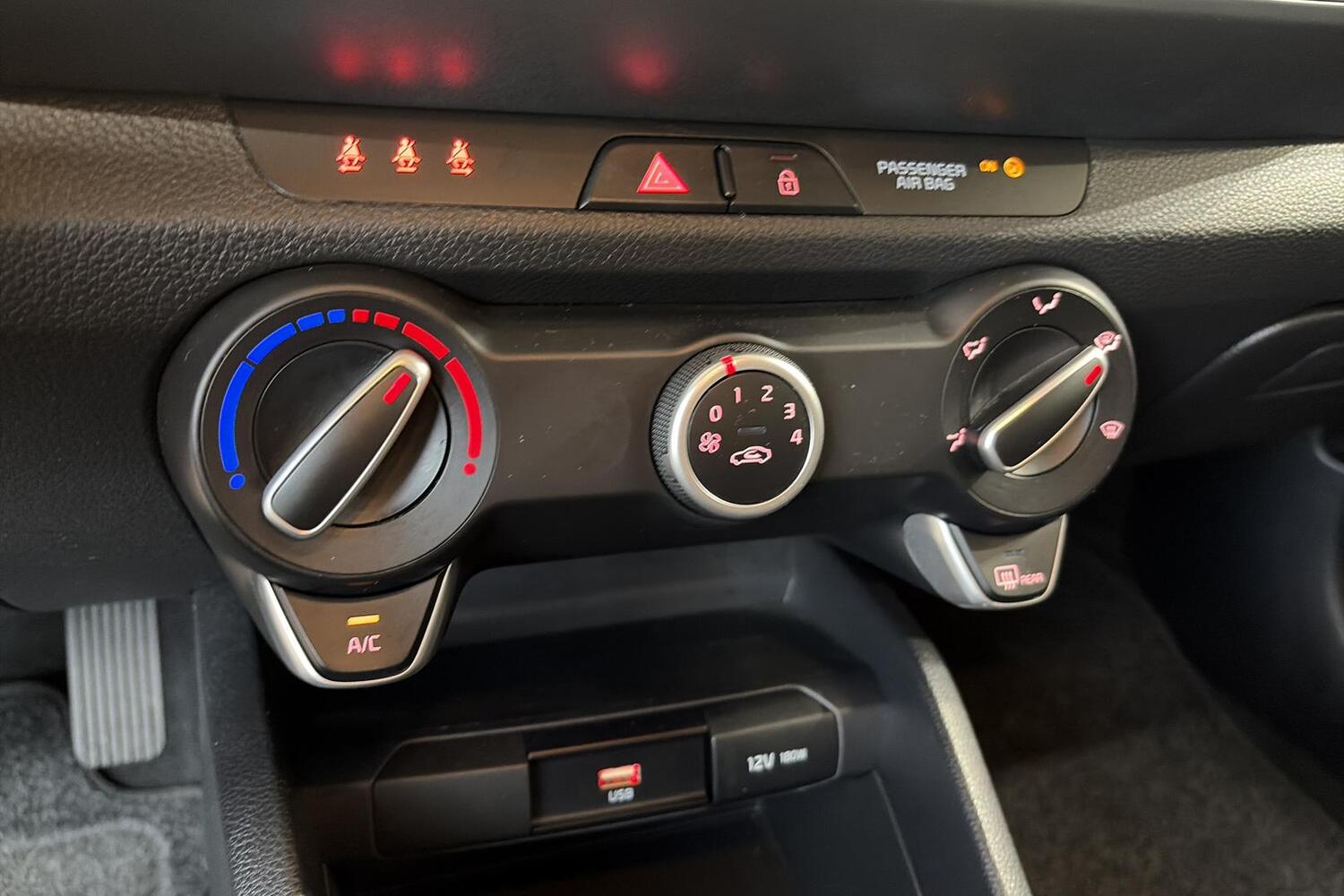 Kia Stonic vaihtoauto