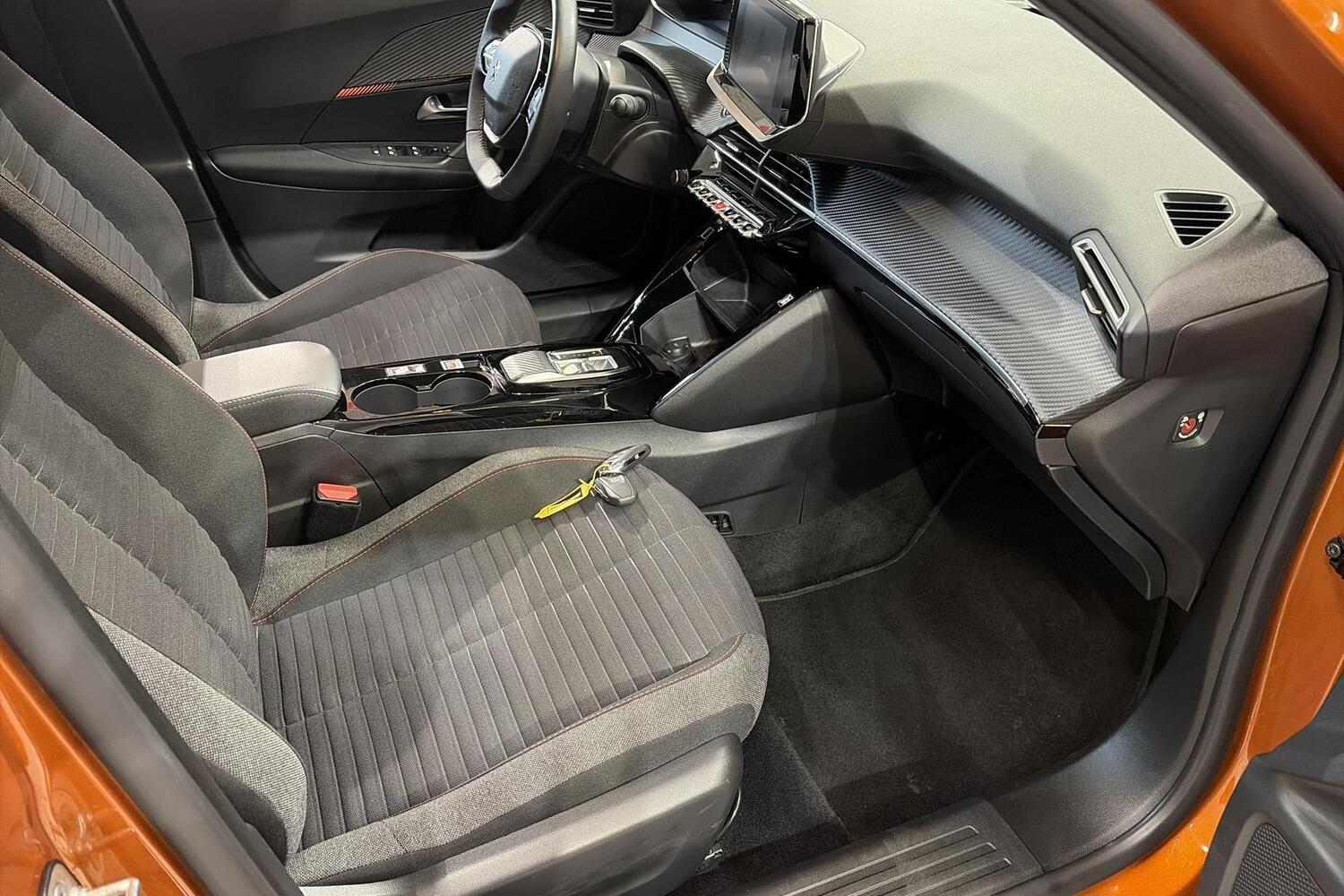 Peugeot e-2008 vaihtoauto