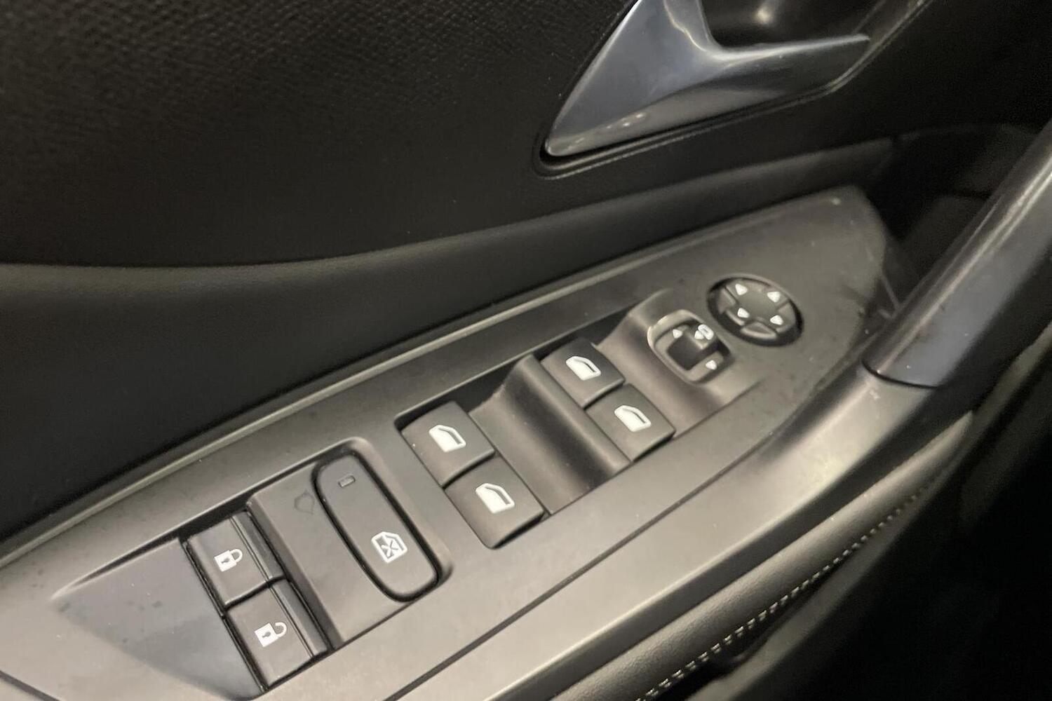 Peugeot 308 vaihtoauto