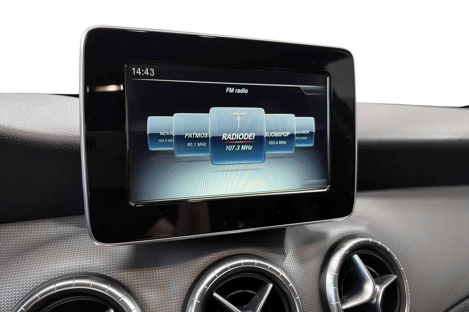 Mercedes-Benz CLA-sarja vaihtoauto
