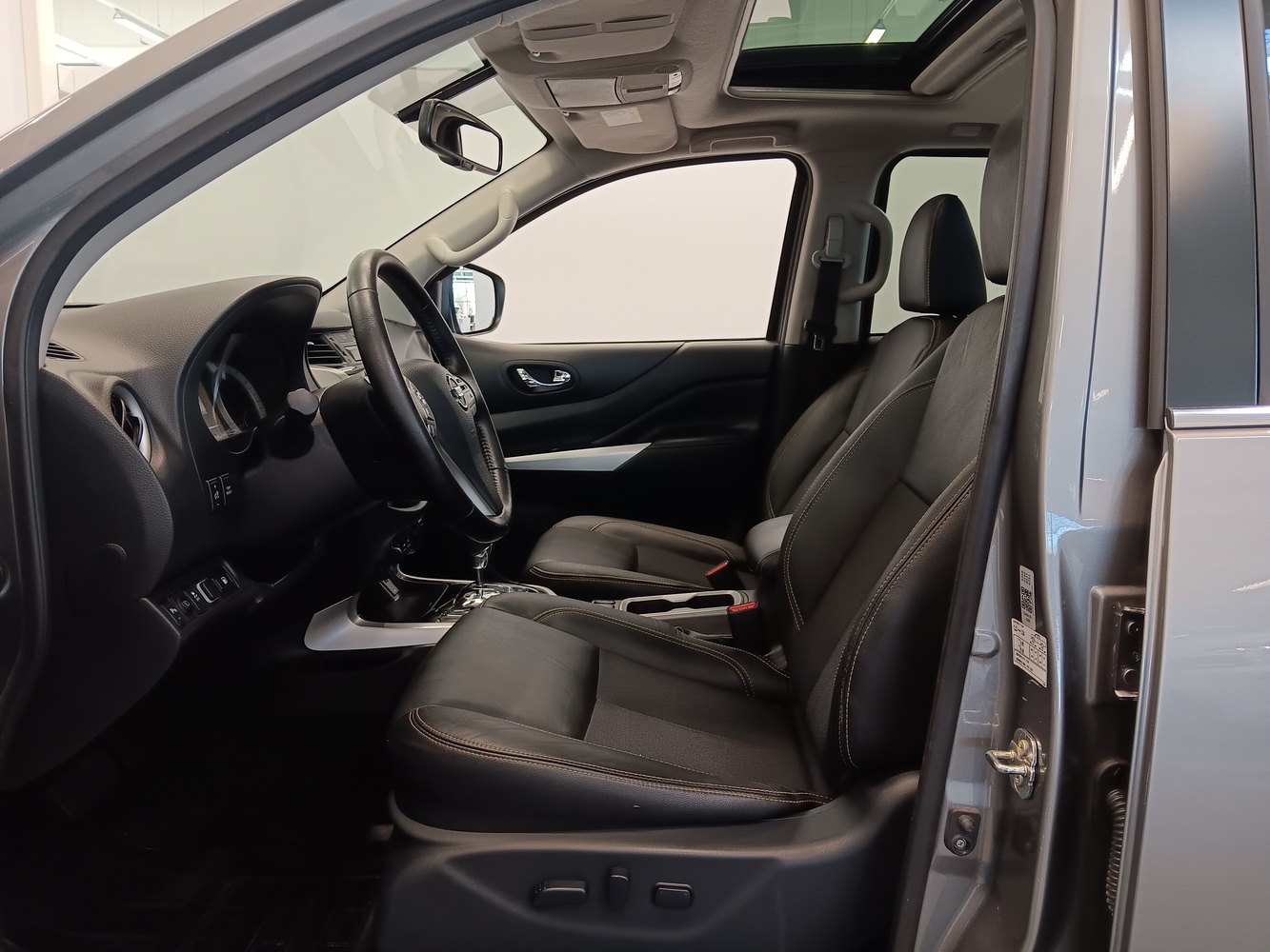 Nissan Navara vaihtoauto