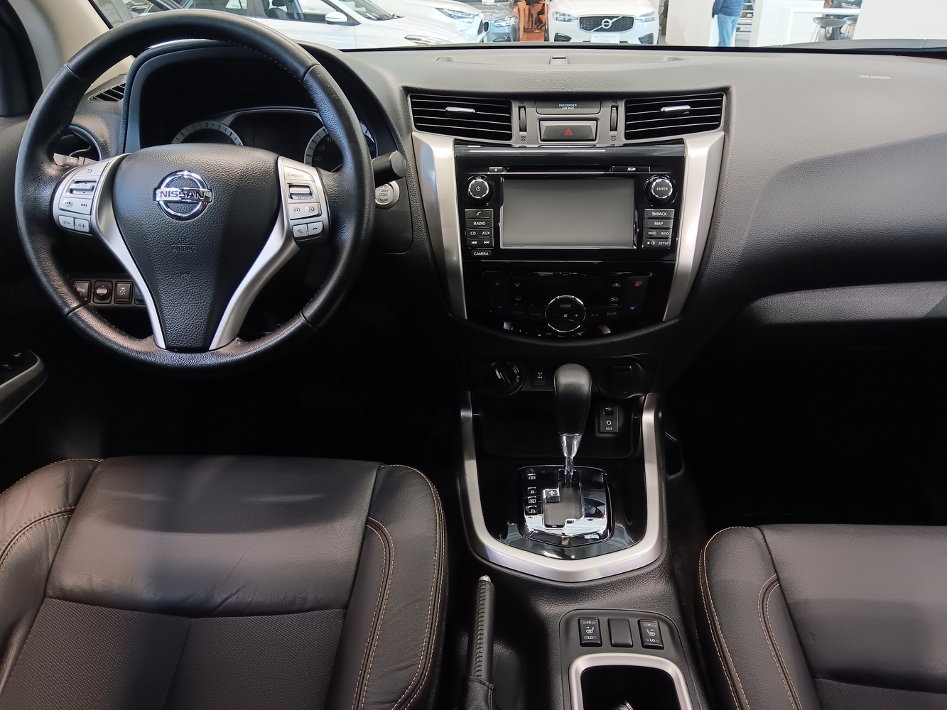 Nissan Navara vaihtoauto