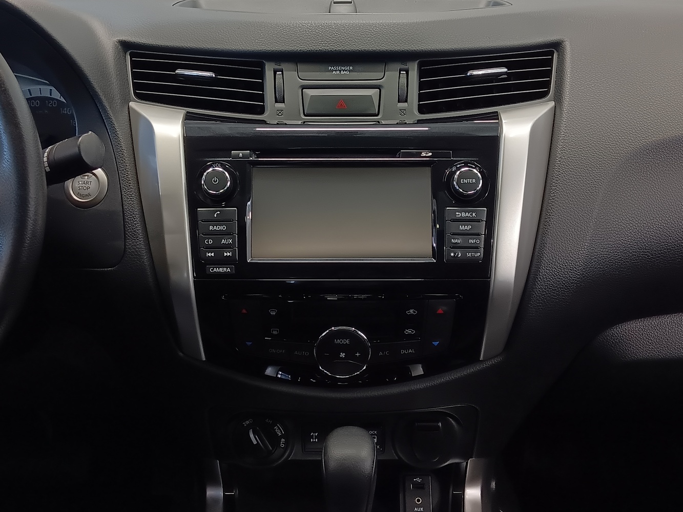 Nissan Navara vaihtoauto