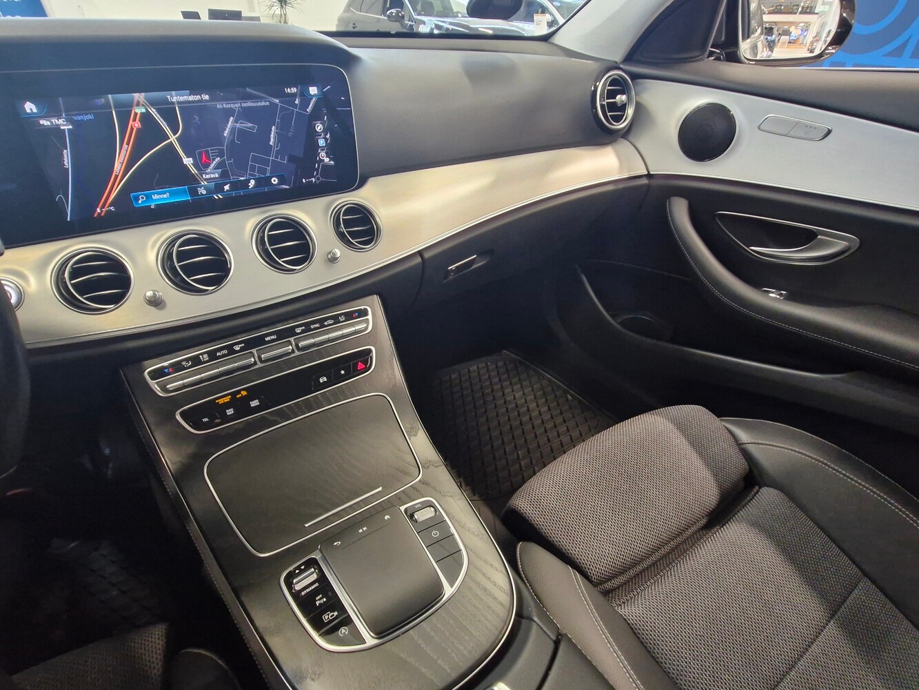 Mercedes-Benz E vaihtoauto