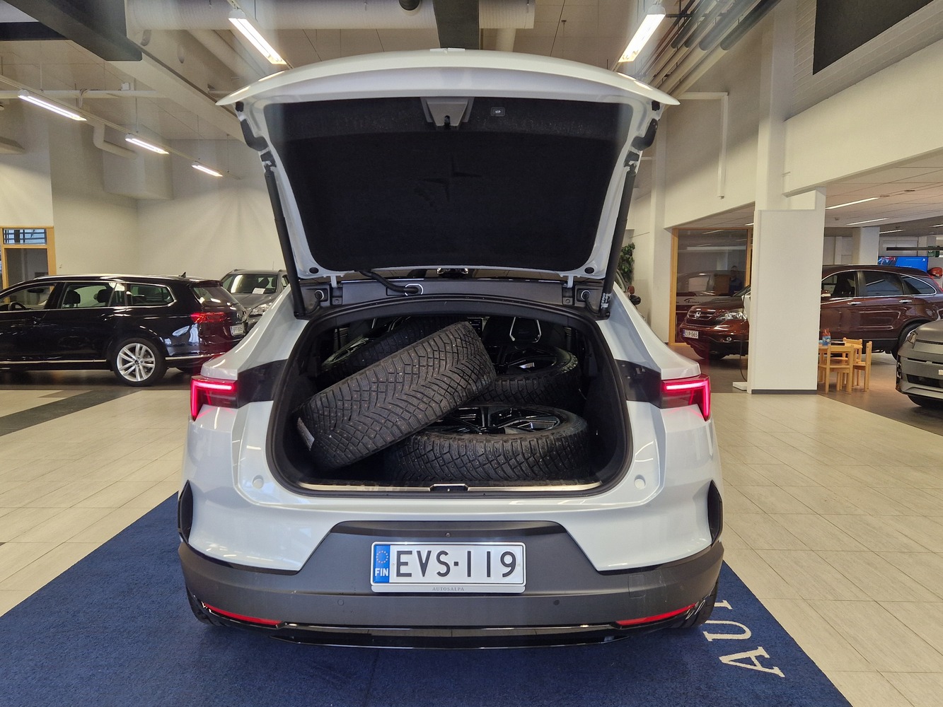 Polestar 4 vaihtoauto