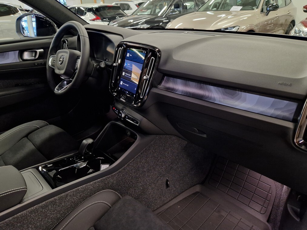 Volvo EX40 vaihtoauto