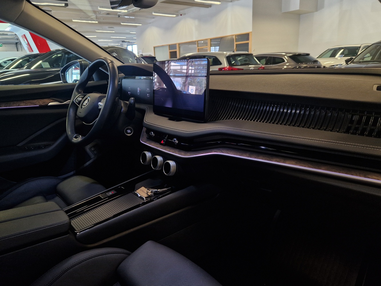 Skoda Superb vaihtoauto