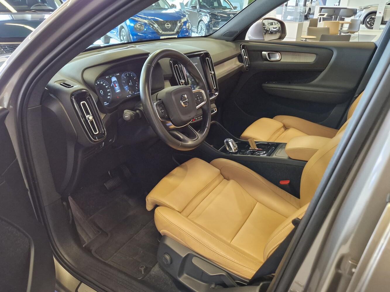 Volvo XC40 vaihtoauto