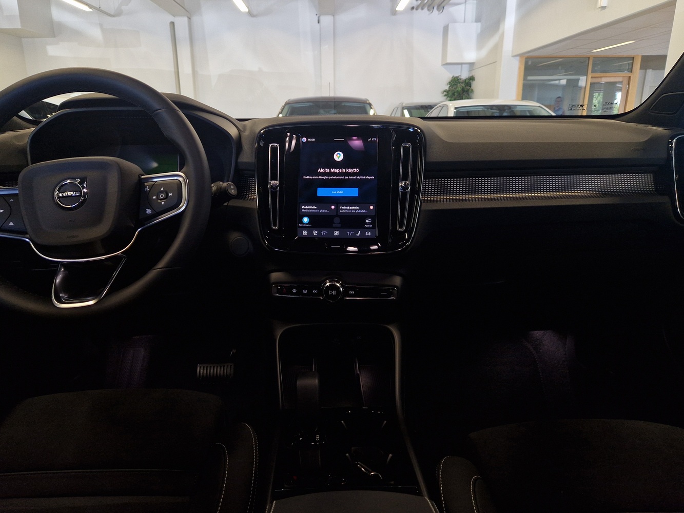 Volvo EX40 vaihtoauto
