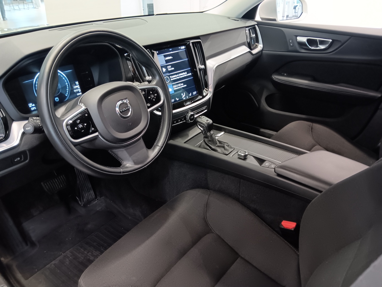 Volvo V60 vaihtoauto