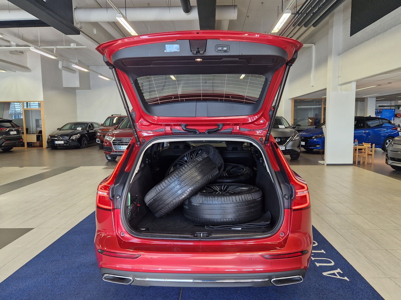 Volvo V60 vaihtoauto