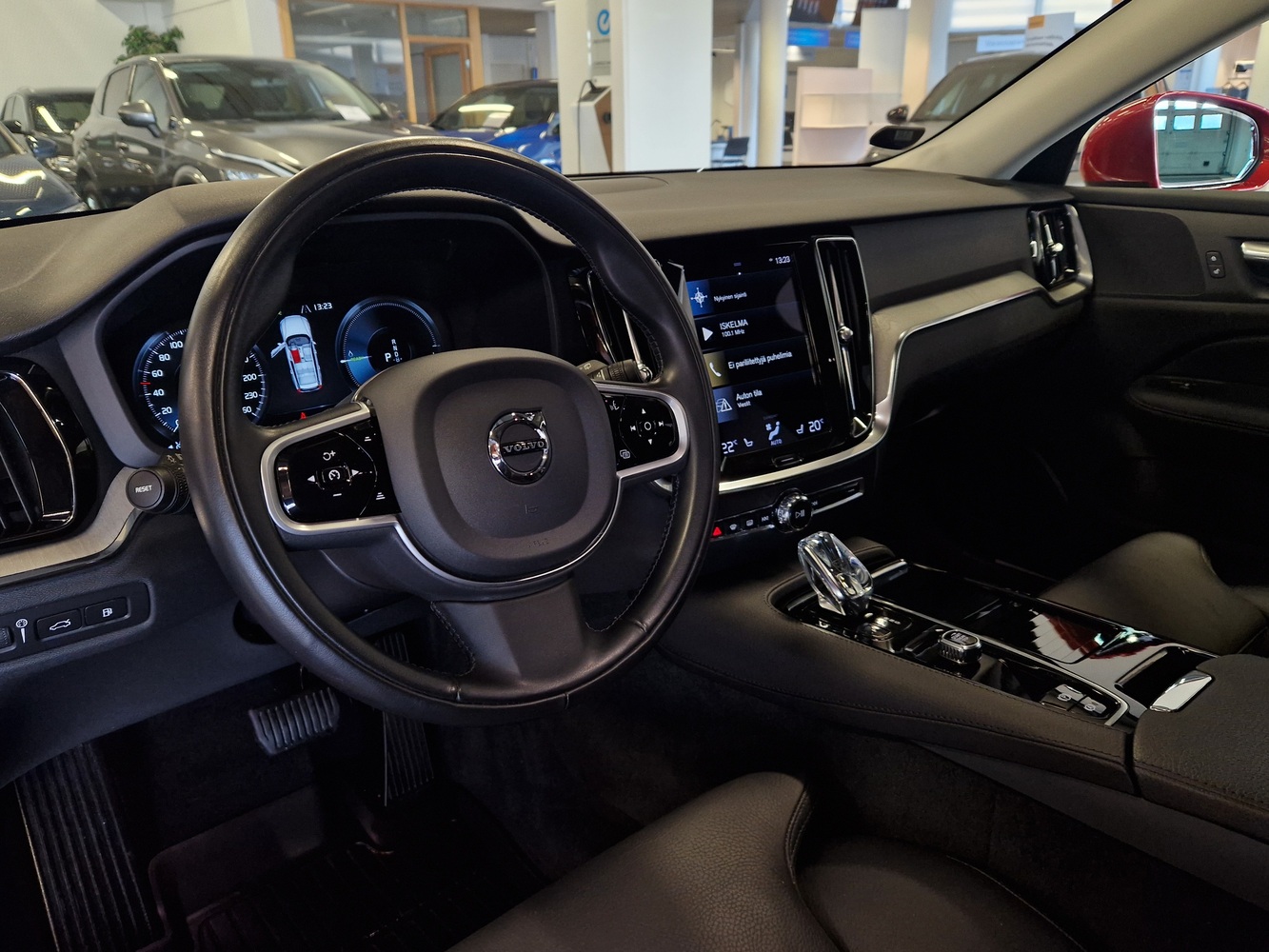 Volvo V60 vaihtoauto