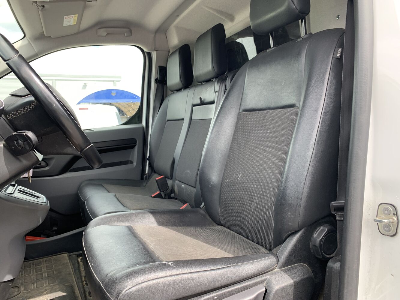 Opel Vivaro vaihtoauto