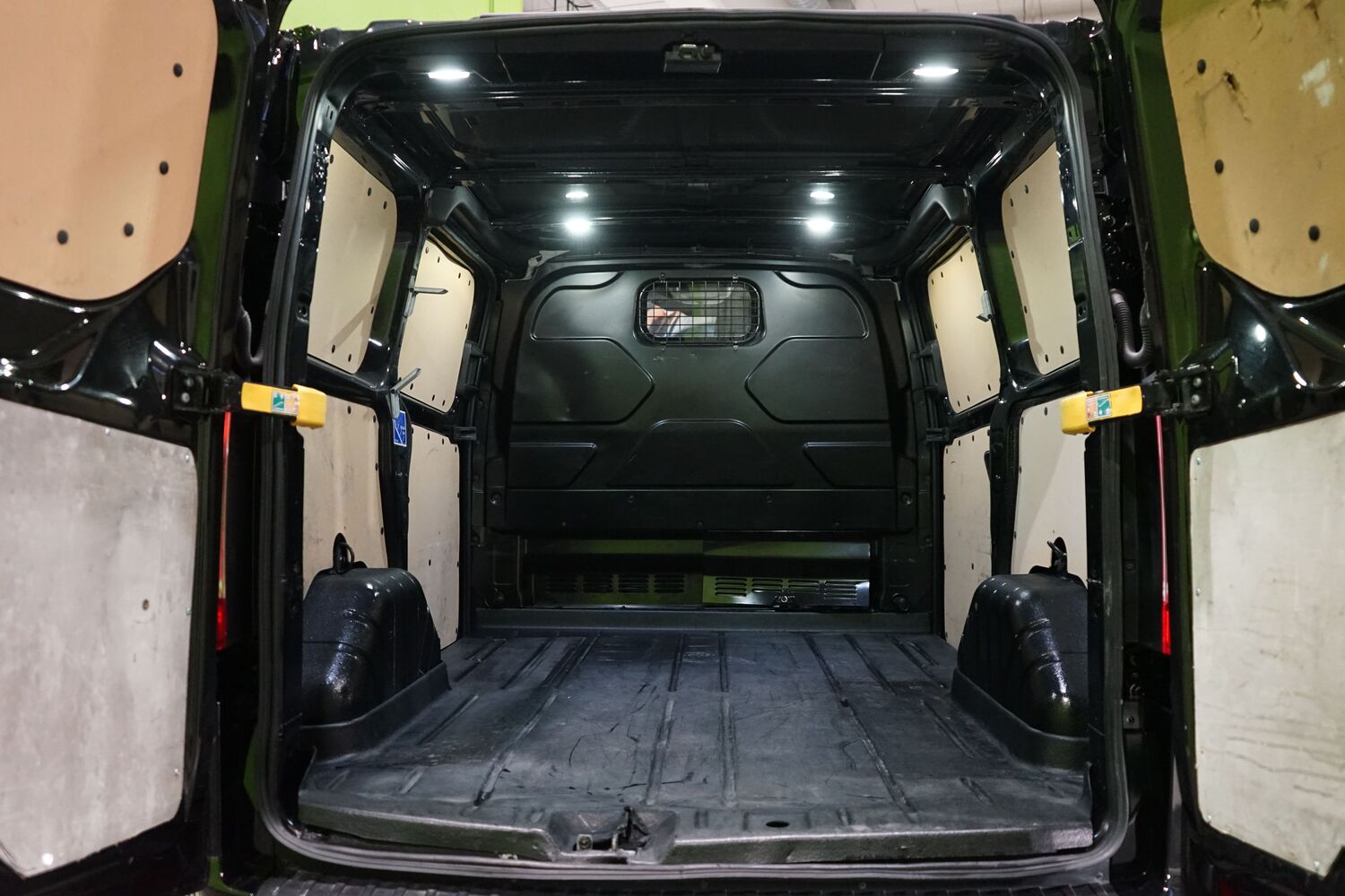 Ford Transit Custom vaihtoauto