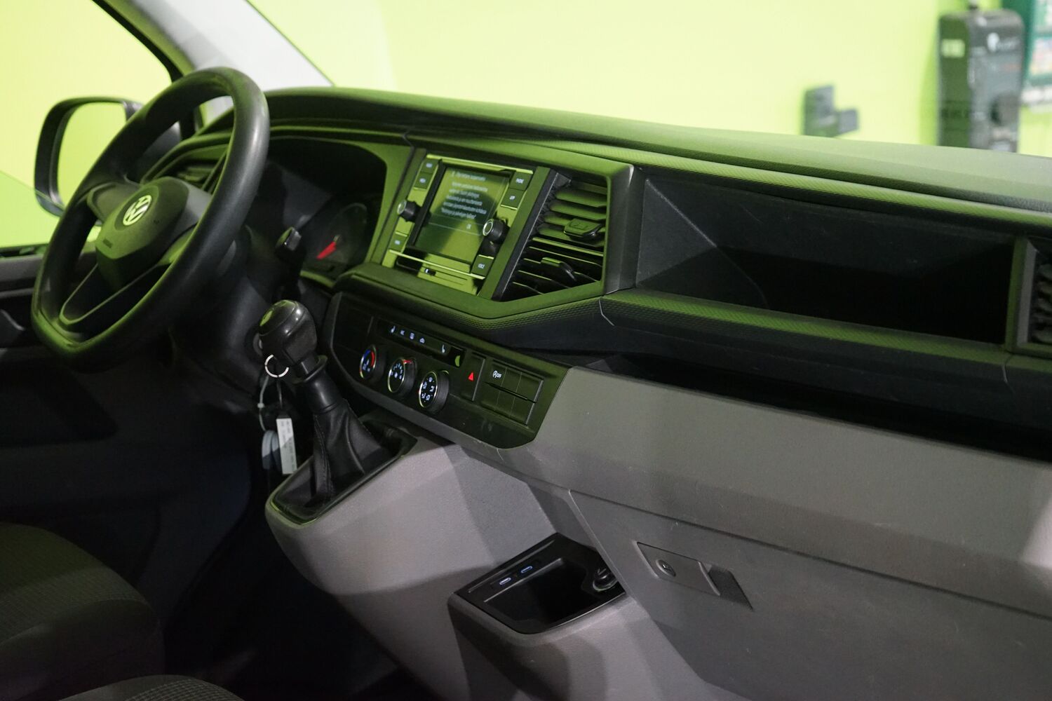 Volkswagen Transporter vaihtoauto