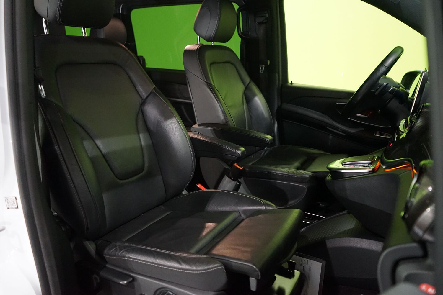 Mercedes-Benz EQV vaihtoauto