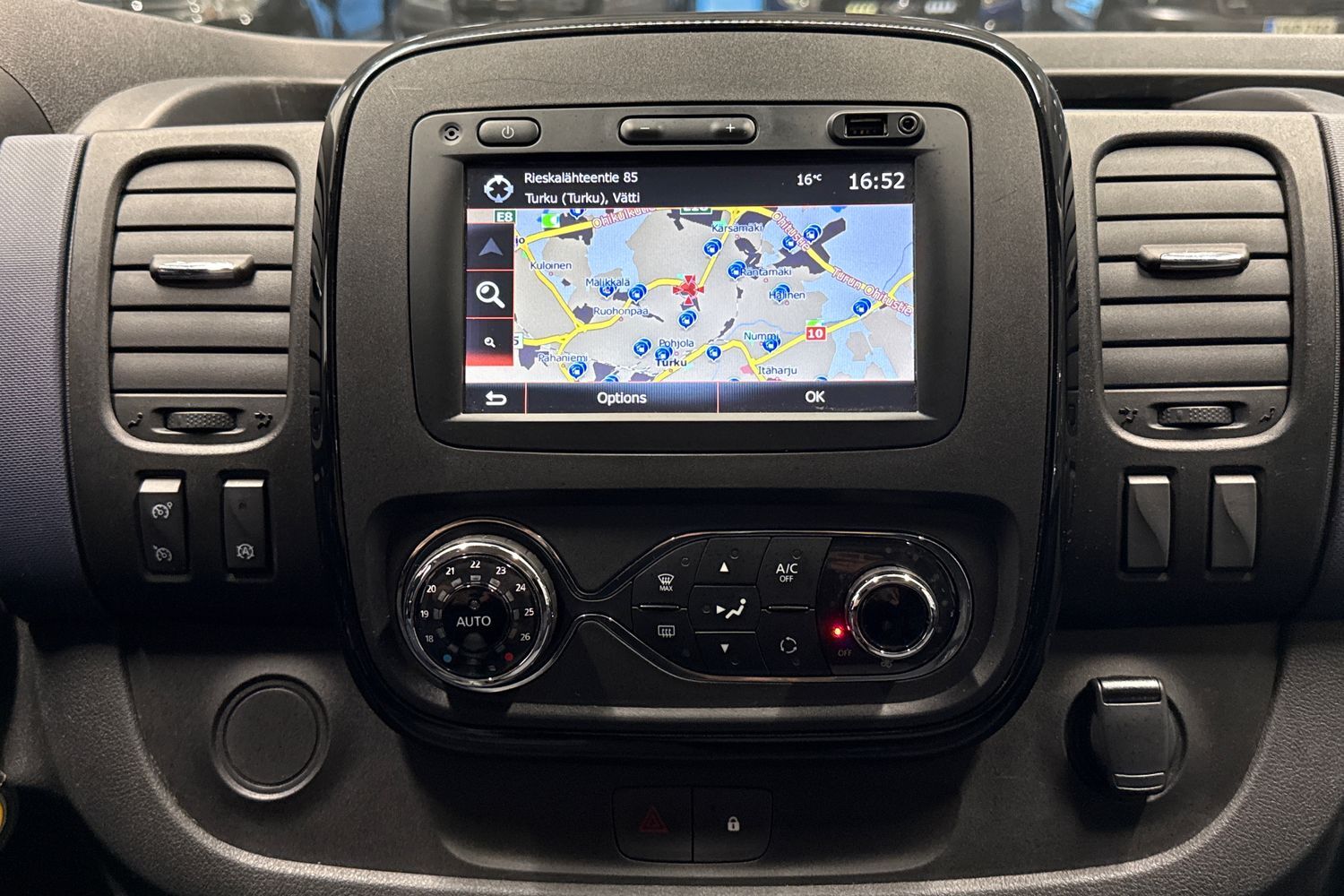 Opel Vivaro vaihtoauto