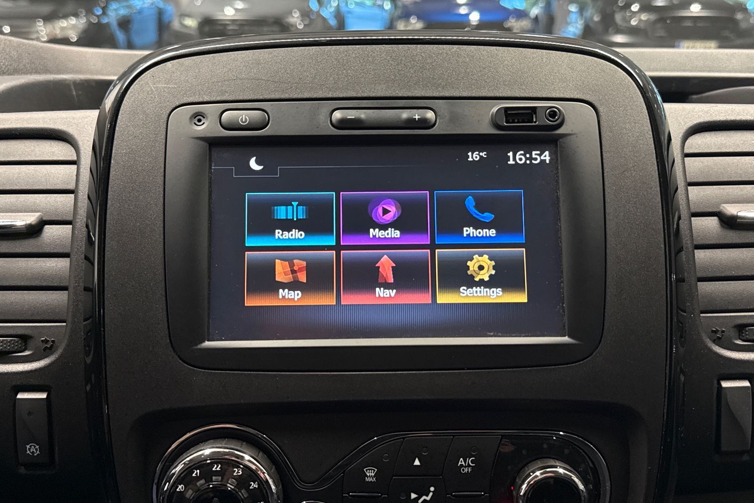 Opel Vivaro vaihtoauto