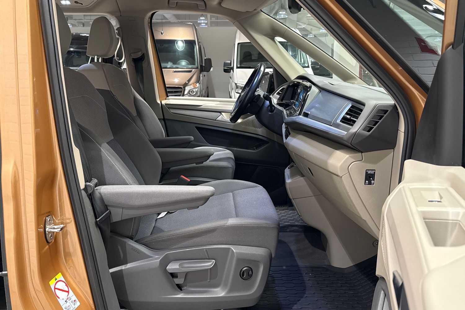 Volkswagen Multivan vaihtoauto
