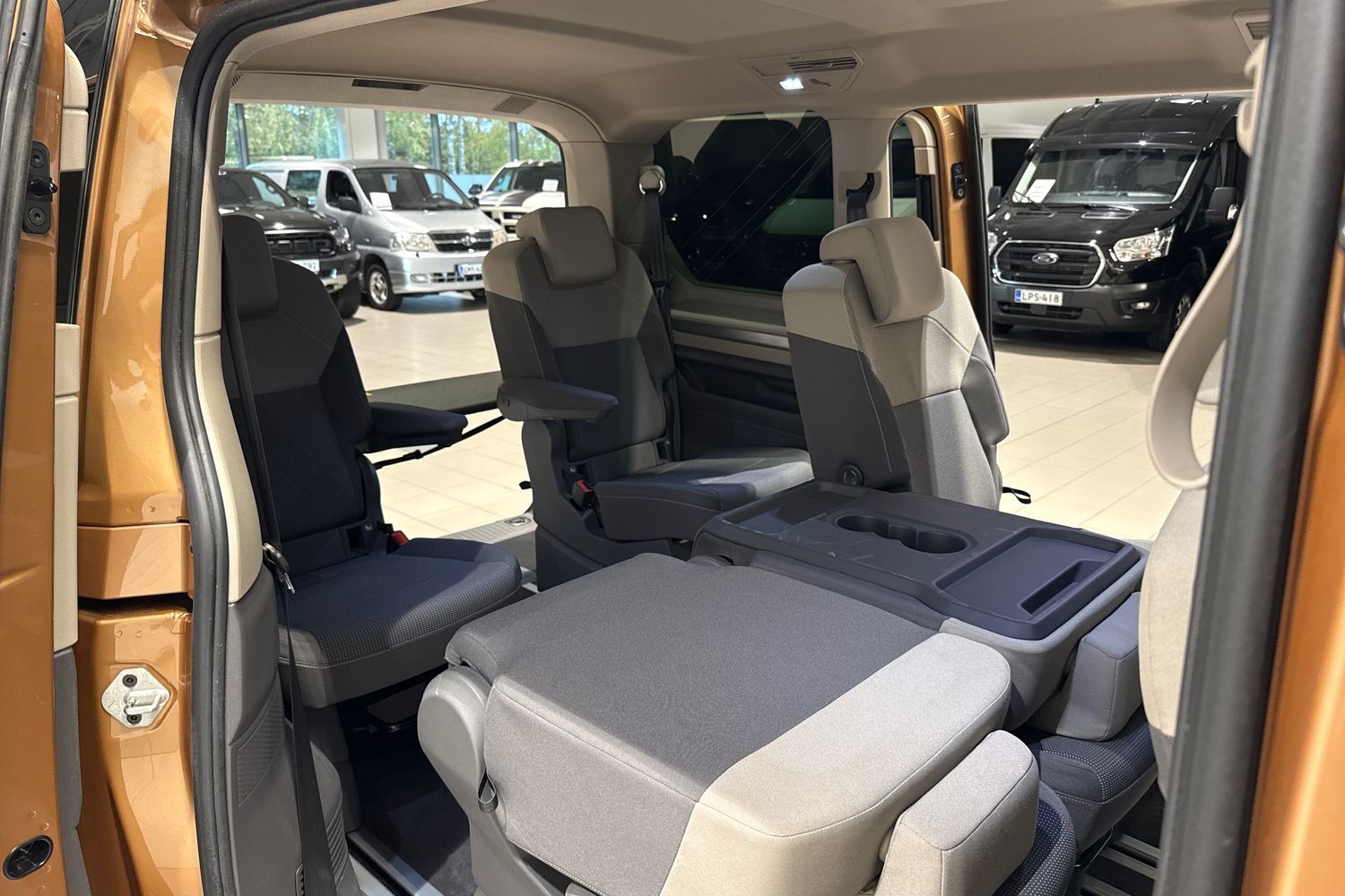 Volkswagen Multivan vaihtoauto