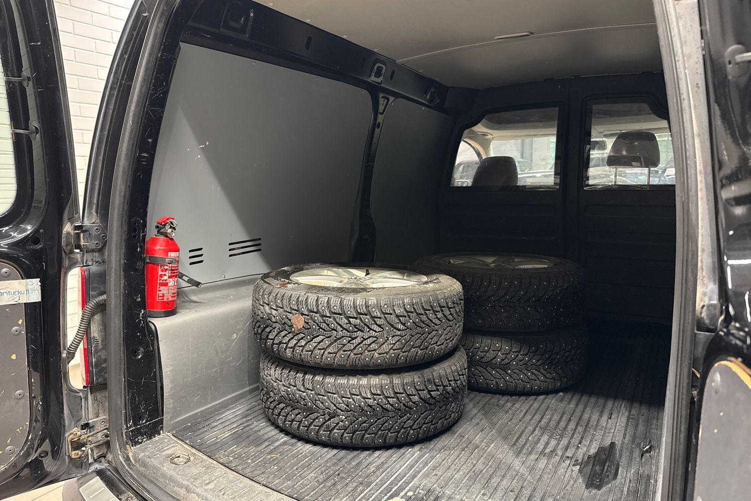 Volkswagen Caddy Maxi vaihtoauto