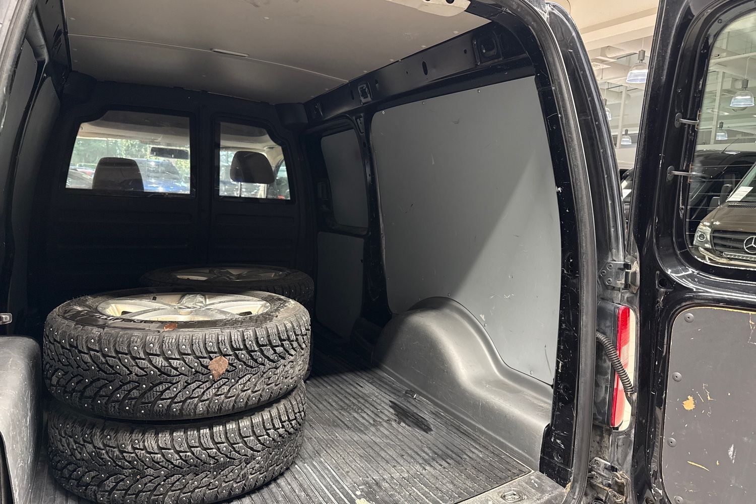 Volkswagen Caddy Maxi vaihtoauto